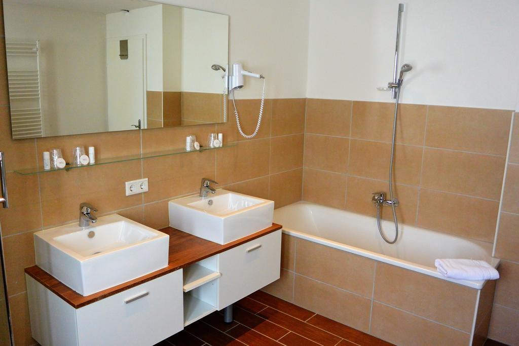 Hotel Schlee Hohenschäftlarn Εξωτερικό φωτογραφία