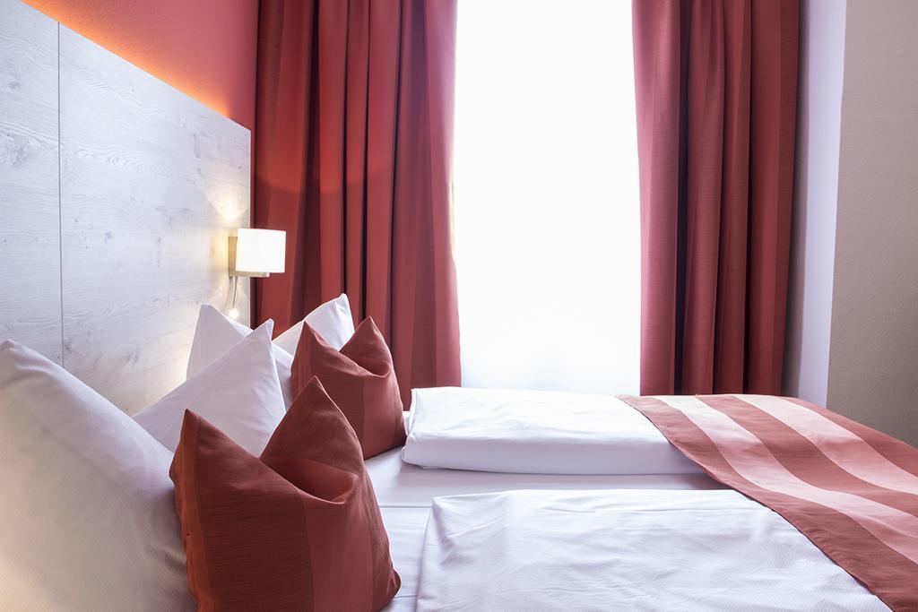 Hotel Schlee Hohenschäftlarn Δωμάτιο φωτογραφία
